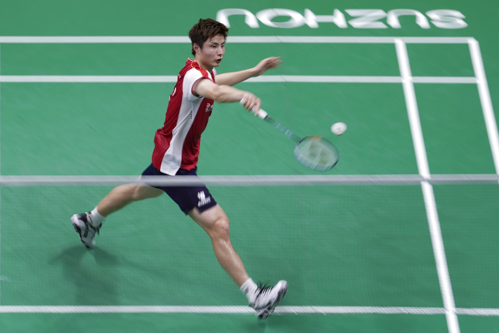 使得他在英 使得他在英