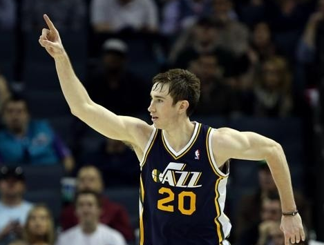 场出球失真 场出球失真